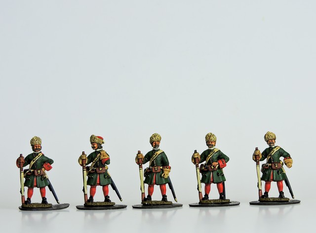 R16 GNW Russian Grenadiers in fur mitre