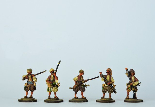 OT012 Bosniak or irregular Musketeers loading
